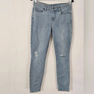 NWOT Paige light wash skinny jeans distressed ripped knees size 28‎